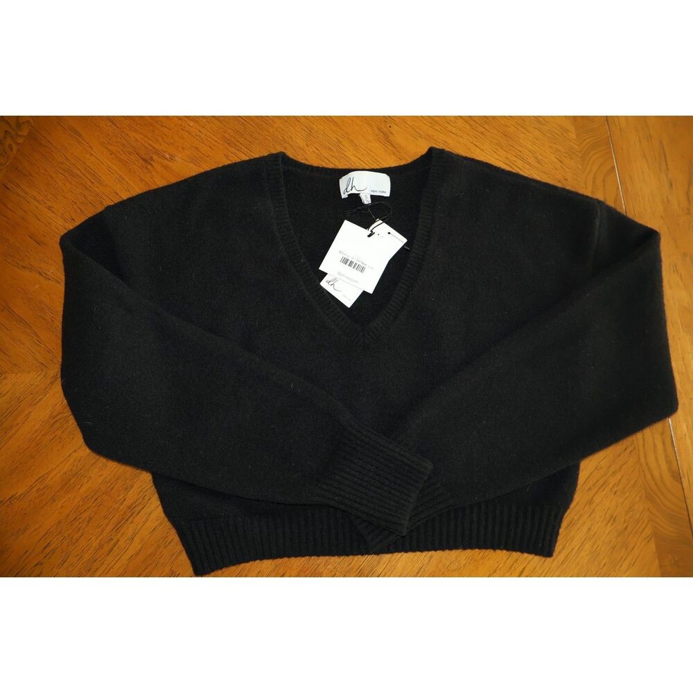 Lulu's Black V-Neck Cropped Sweater